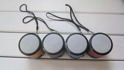 【廠家直銷(xiāo)QC-18迷你插卡音箱 金屬小音響低音炮外放收音機(jī)】?jī)r(jià)格,廠家,圖片,其他影音電器,深圳市福田區(qū)曼哈數(shù)碼廣場(chǎng)源旺鑫通訊產(chǎn)品.-